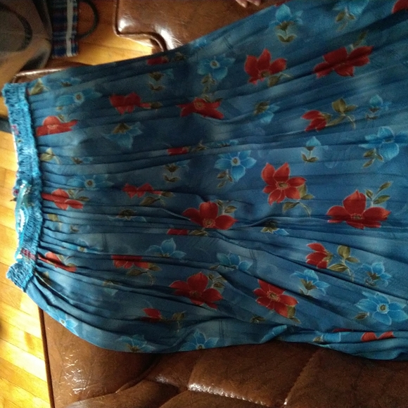 Floral one size Midi Skirt - Picture 2 of 2